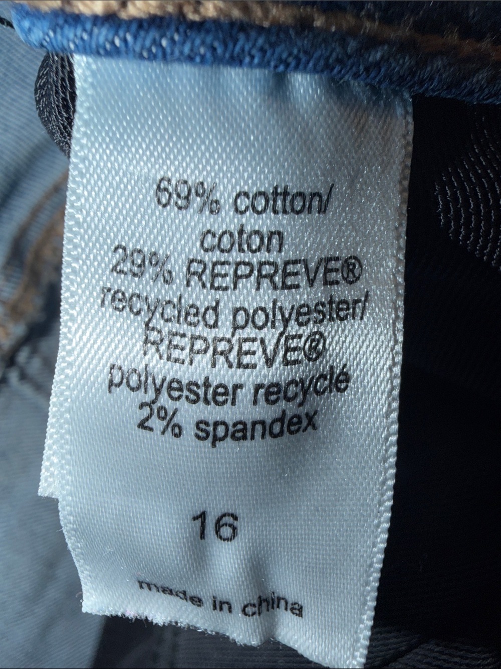 Maurices Everflex Curvy High-Rise Crop Jeans - Picture 4 of 4